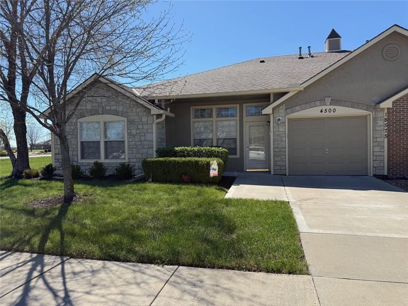 18575 158th Pl #4500, Olathe, KS 66062