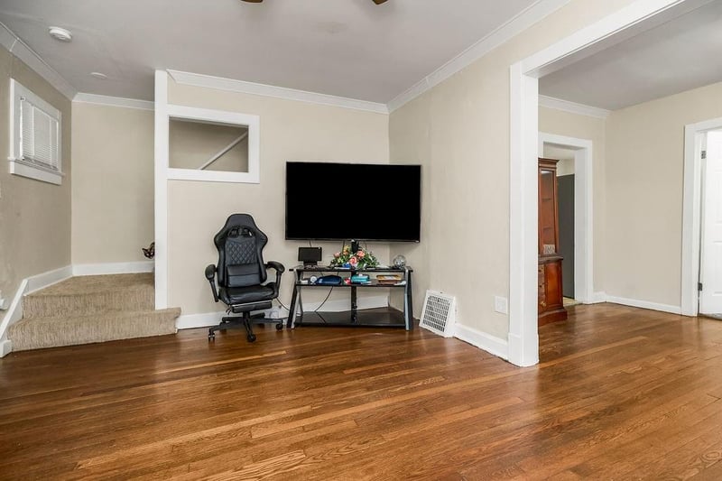 3307 Agnes Ave, Kansas City, MO 64128