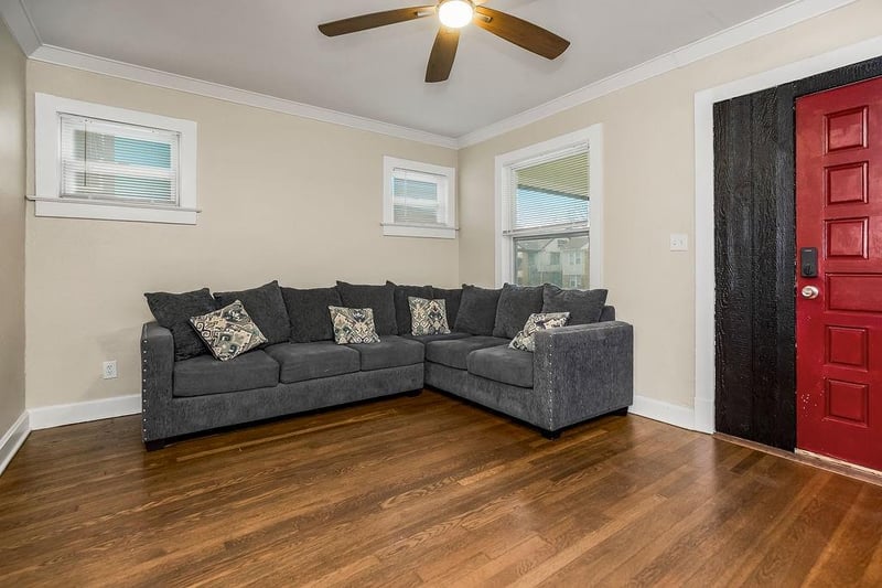 3307 Agnes Ave, Kansas City, MO 64128