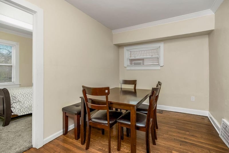 3307 Agnes Ave, Kansas City, MO 64128