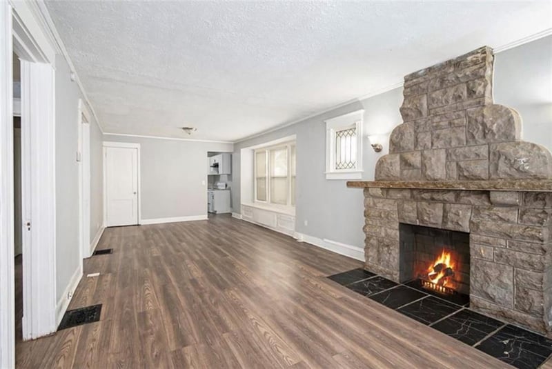 4026 Agnes Ave, Kansas City, MO 64130