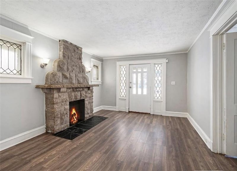 4026 Agnes Ave, Kansas City, MO 64130