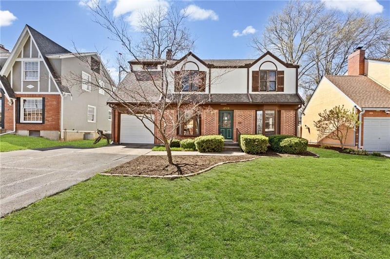 7436 Harrison St, Kansas City, MO 64131