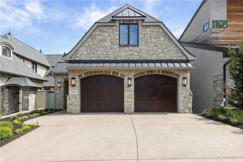 4635 Jarboe St, Kansas City, MO 64112