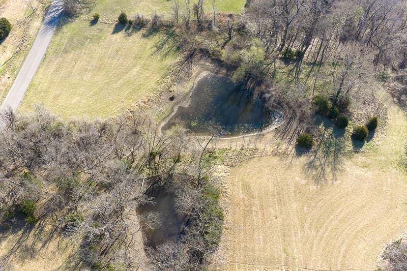 1021 Kouns Ln, Kansas City, KS 66111