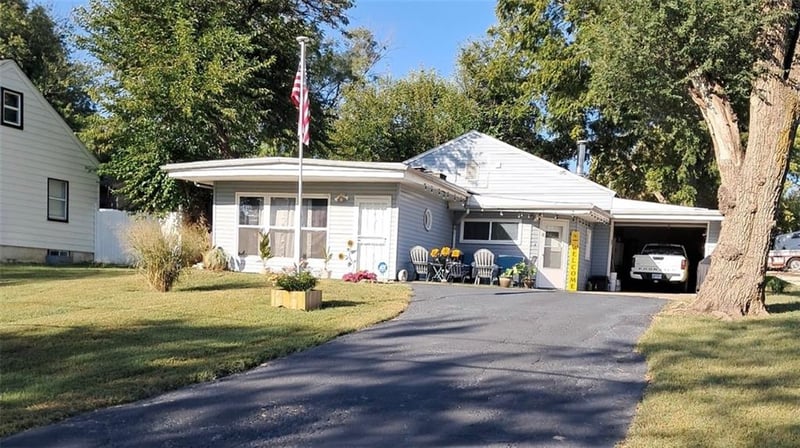 3030 75th Ter, Kansas City, KS 66109