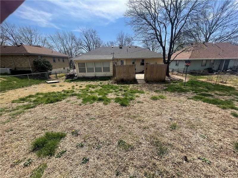 3412 68th Ter, Kansas City, MO 64119