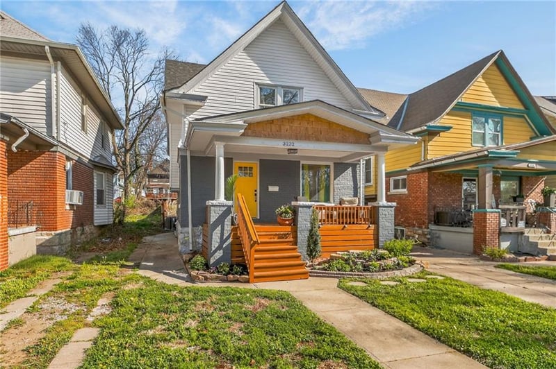 3232 28th St, Kansas City, MO 64128