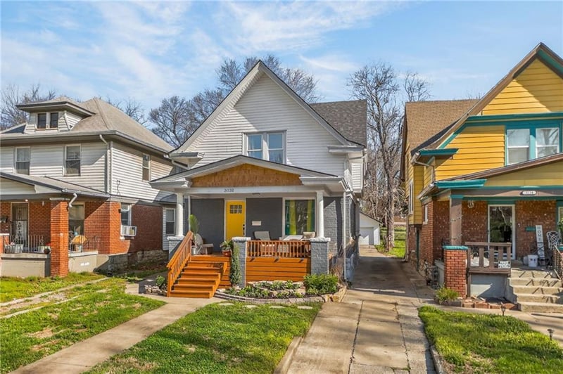 3232 28th St, Kansas City, MO 64128
