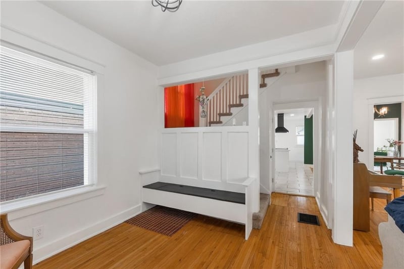 3232 E 28th St, Kansas City, MO 64128