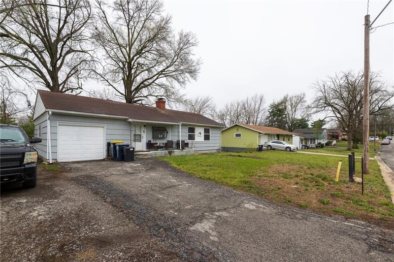 4039 Hardesty Ave, Kansas City, MO 64130