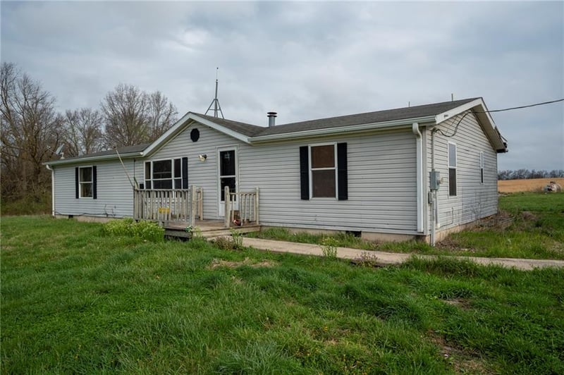24237 Husk Rd, Brookfield, MO 64628