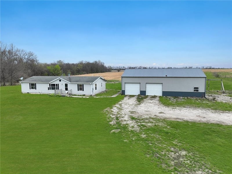 24237 Husk Rd, Brookfield, MO 64628