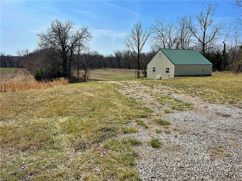 5947 State Highway Dd Hw, Albany, MO 64441