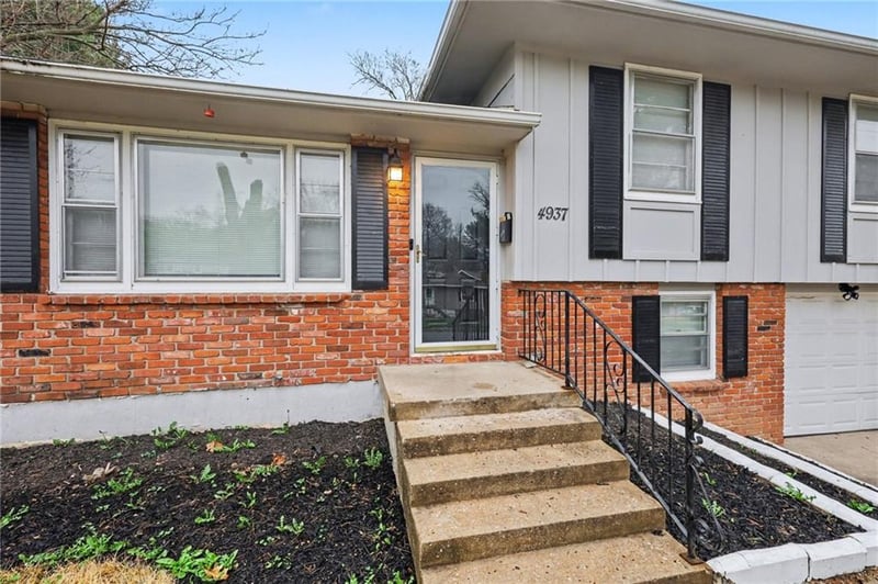 4937 Overton Ave, Kansas City, MO 64133
