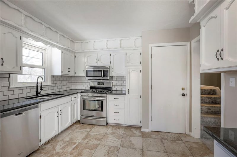 201 Shrank Ave, Independence, MO 64056