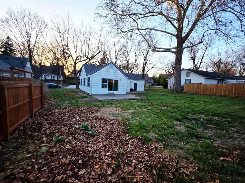 2748 Fairleigh Ter, St Joseph, MO 64506