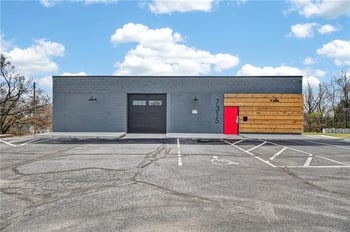 7315 Sni A Bar Rd, Kansas City, MO 64129