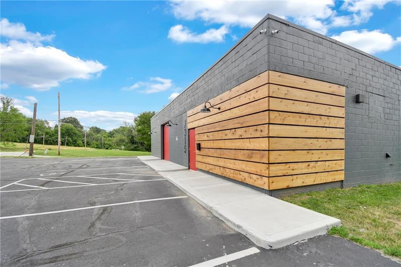 7315 Sni A Bar Rd, Kansas City, MO 64129