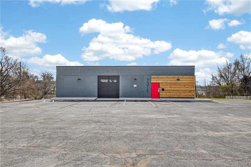 7315 Sni A Bar Rd, Kansas City, MO 64129