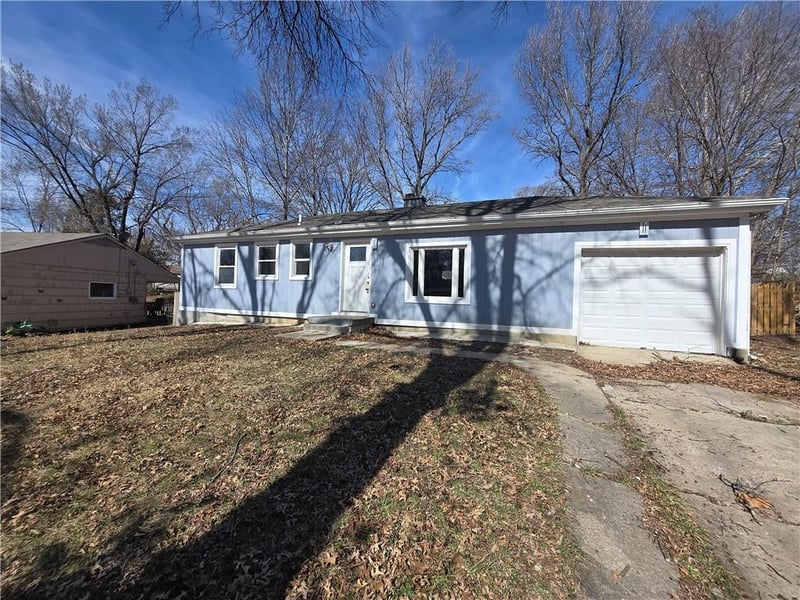 6902 98th Ter, Kansas City, MO 64134