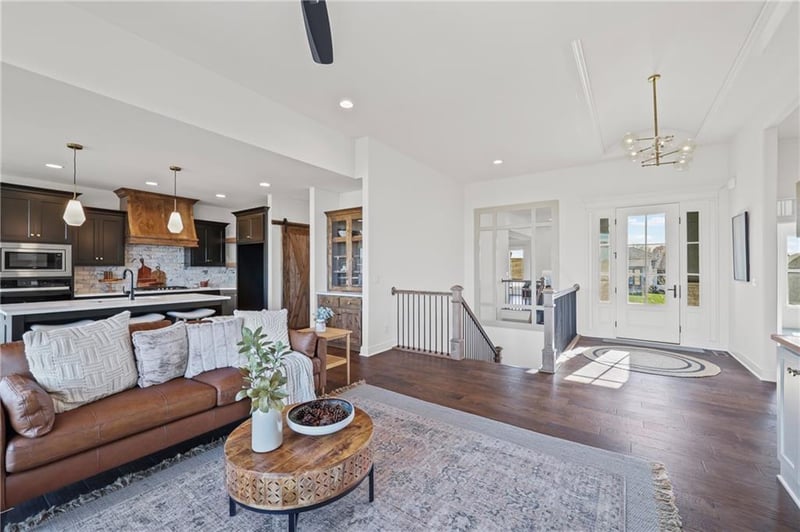 2200 Quail Dr, Independence, MO 64057