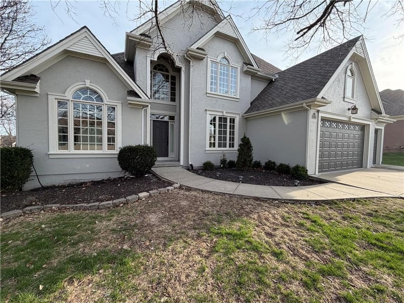 6205 101st St, Kansas City, MO 64154