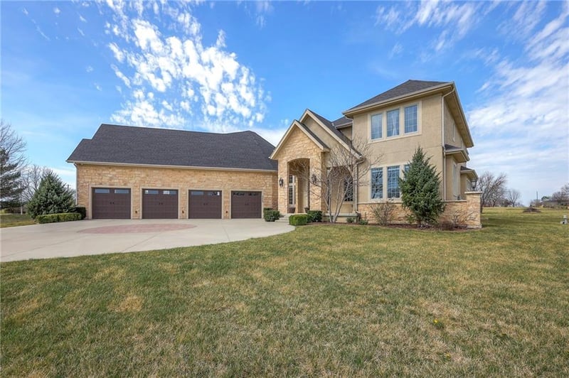 5460 W 208th St, Bucyrus, KS 66013