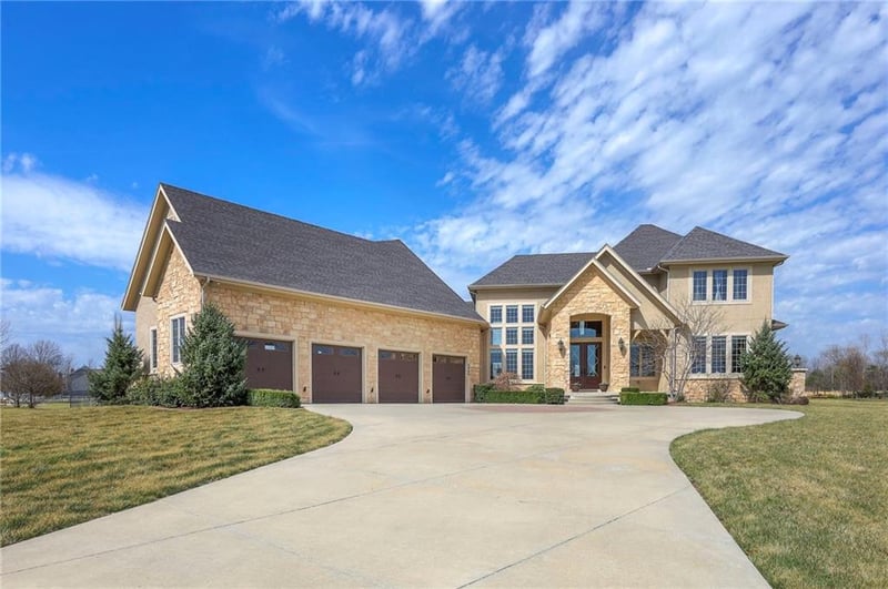 5460 W 208th St, Bucyrus, KS 66013