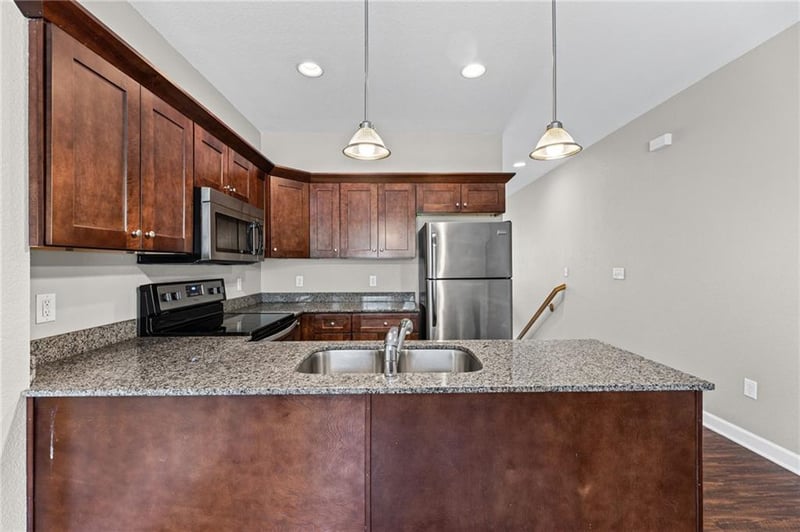 633 74th St, Kansas City, KS 66112