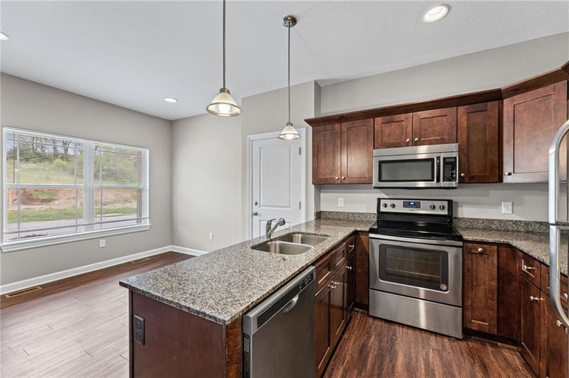633 74th St, Kansas City, KS 66112