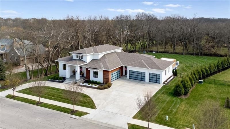 12715 146th St, Olathe, KS 66062