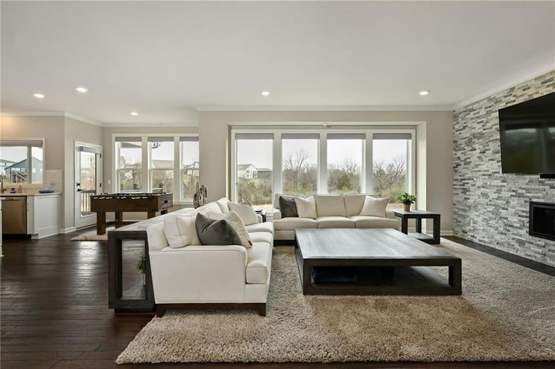 3020 Arboridge Dr, Lee's Summit, MO 64082