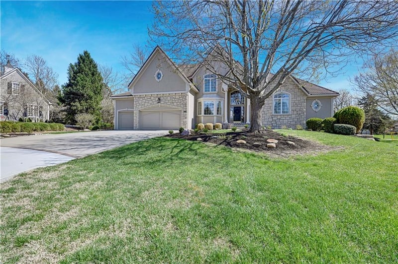 10853 Cedar Niles Cir, Olathe, KS 66061