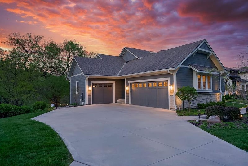 8637 Overhill Rd, Leawood, KS 66206