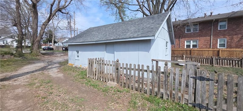 306 Franklin St, Liberty, MO 64068