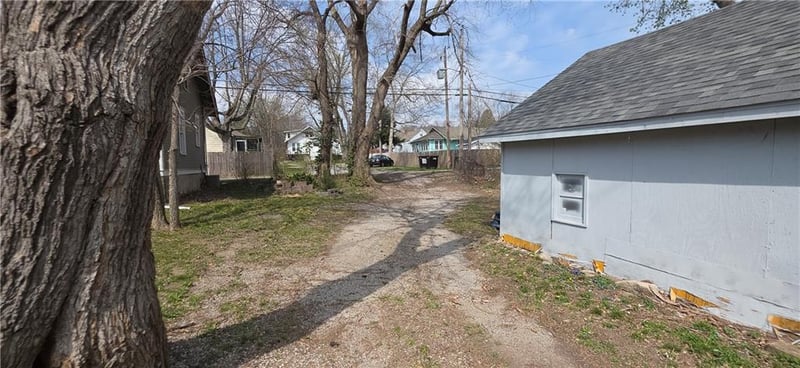 306 Franklin St, Liberty, MO 64068