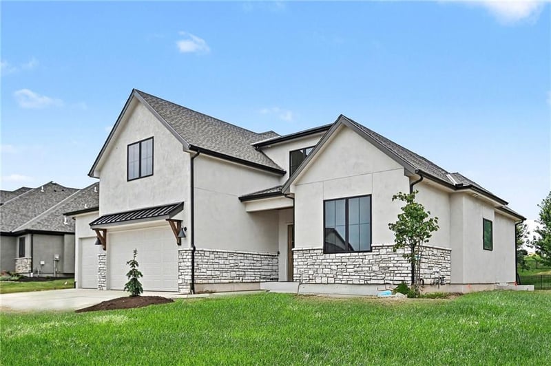 3014 102nd St, Kansas City, MO 64155