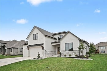 3014 NE 102nd St, Kansas City, MO 64155