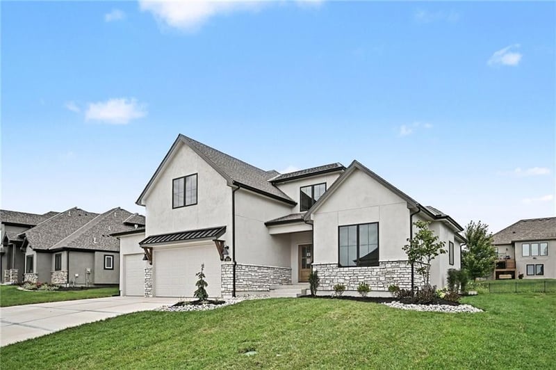 3014 NE 102nd St, Kansas City, MO 64155