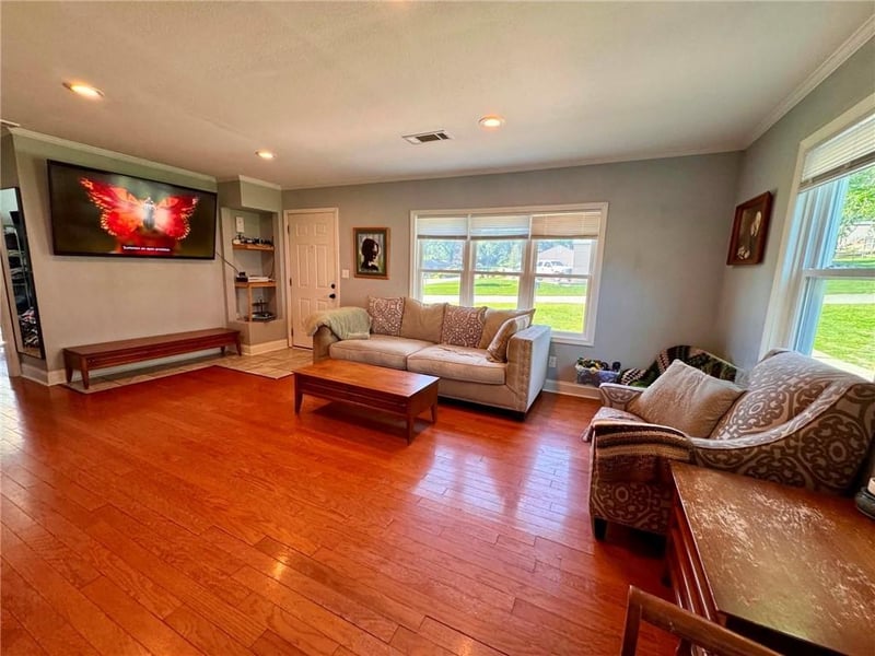 6522 Kimball Ave, Kansas City, KS 66104