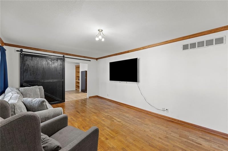 1327 Mulberry St, Ottawa, KS 66067