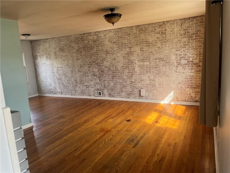 1602 65th Ter, Kansas City, MO 64118