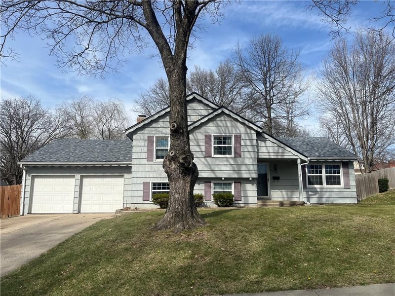 1602 65th Ter, Kansas City, MO 64118