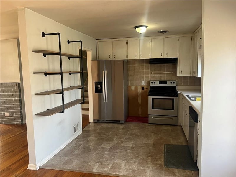 1602 65th Ter, Kansas City, MO 64118