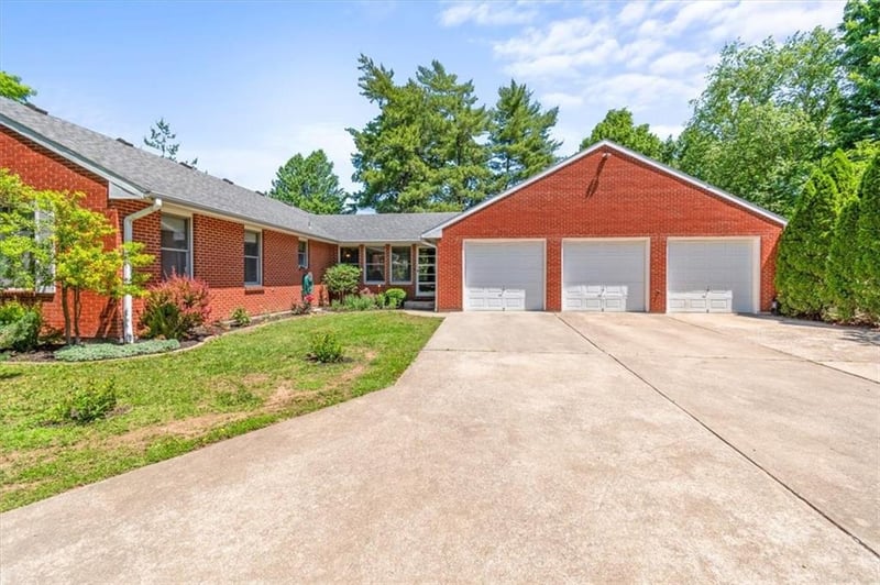 601 Darrow St, Warrensburg, MO 64093