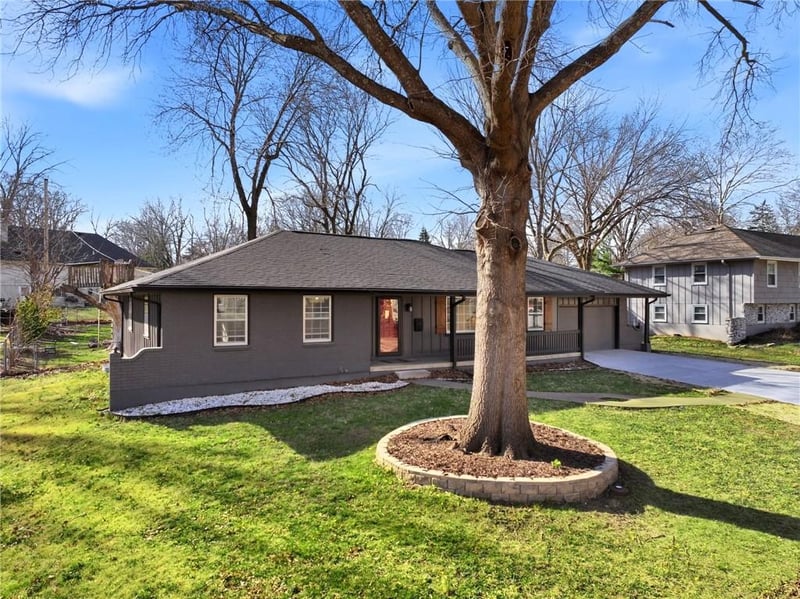 12718 Crystal Ave, Grandview, MO 64030