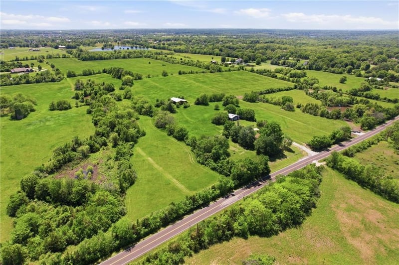24801 Cowherd Rd, Blue Springs, MO 64015