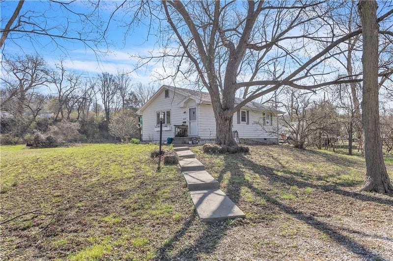 1020 7th Ave, St Joseph, MO 64505