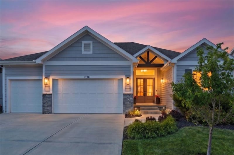 17321 Bradshaw St, Overland Park, KS 66221